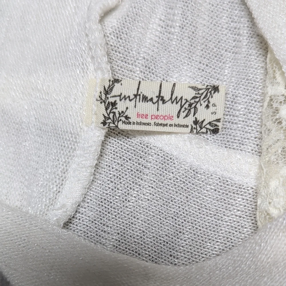 Intimately Free Top Size S Free People Knit And Lace PulloverLong  Sleeve